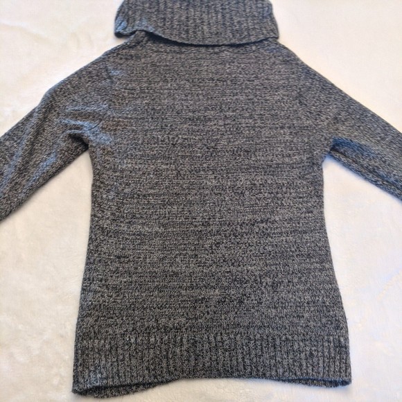 Women's New York and Company Sweater SZ Small Gray Shimmer Cable Knit Turtleneck - Picture 9 of 11